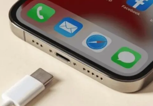 石碣镇苹果15维修分享iPhone15改USB-C接口后能和安卓用户互借充电器吗 